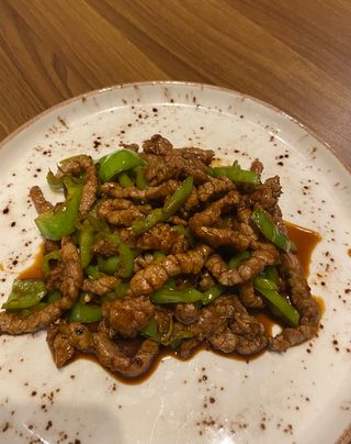 (57)Ternera con pimiento verde