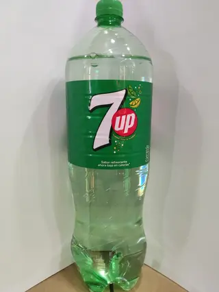 7UP Zero Refresco con gas sabor Lima Limón sin Azúcar Botella 2 Litro