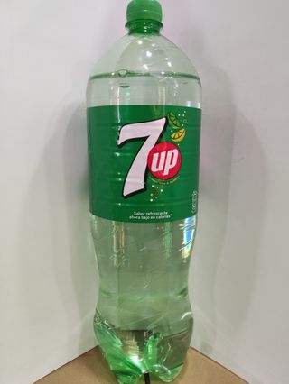 7UP Zero Refresco con gas sabor Lima Limón sin Azúcar Botella 2 Litro
