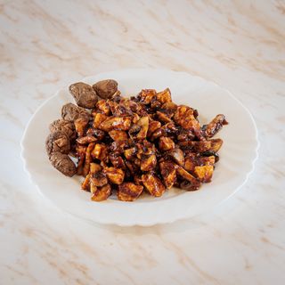 P35 - Piletina sa šampinjonima i šitaki pečurkama