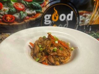 Noodles cu pui