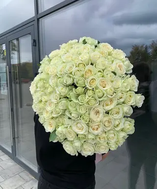Bouquet De 100 Roses :anniversaire / Amour / Amitié