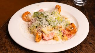 ცეზარის სალათი კრევეტებით