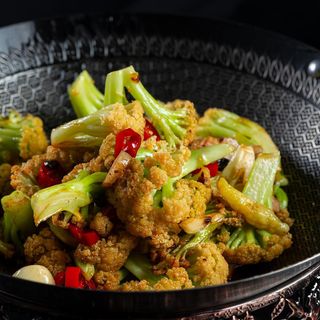 有机花菜 Col orgánica con salsa de soja, ajo y jengibre 