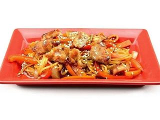 №266 Удон з куркою в соусі теріякі (220g)