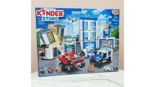 Лего City полицейский участок 785 деталей