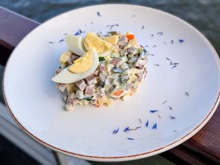 Олів'є з язиком (250g)