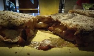 Calzone Sarchiapone con mozzarella