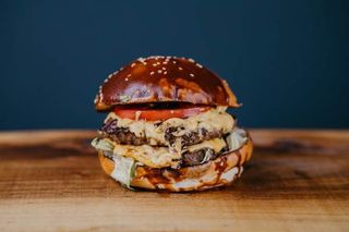 Dupli Buco burger + Coca-Cola