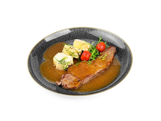 Naravni u umaku od gljiva i prilog