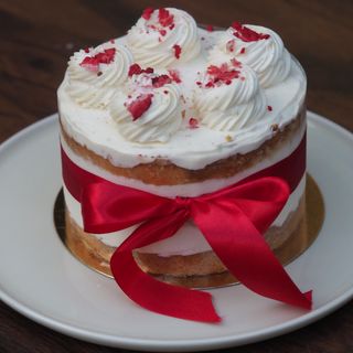 Tort limonka-truskawka