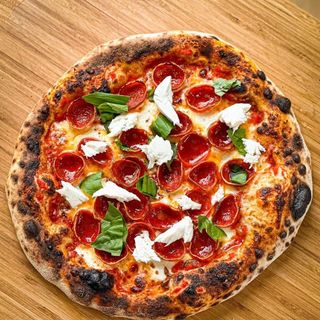 Margherita Pizza Medium 