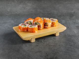 California Atún y Tobiko 