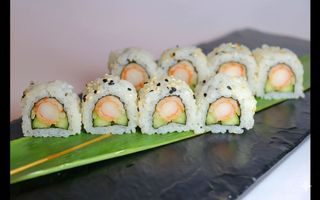 Uramaki gamberi cotto cetriolo - 8 pezzi