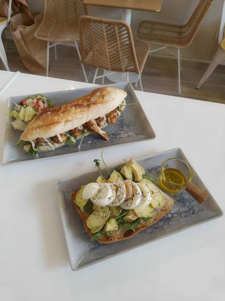 Luma's Chicken baguette