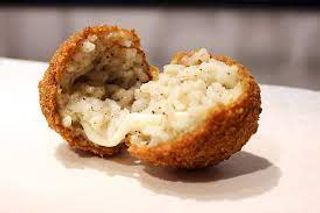 Arancino cacio e pepe