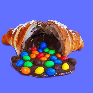 panino aurelio (pollo impana,banditos,bacon,cheddar,patatine e salsa burger