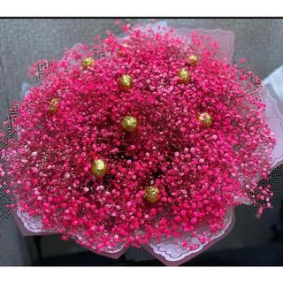 Pink baby breath with chocolates