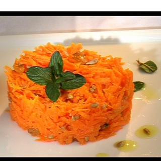 Салата моркови