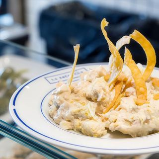 Ensaladilla rusa con bonito