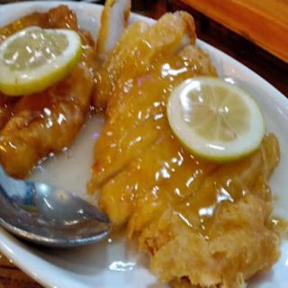 Pechuga de pollo con salsa de limón