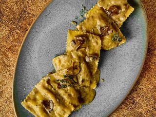 Quadrato de perdiz en salsa de boletus y trufa 