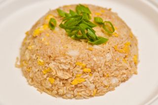 Egg fried garlic rice