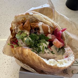 Pan De Pita Con Ternera