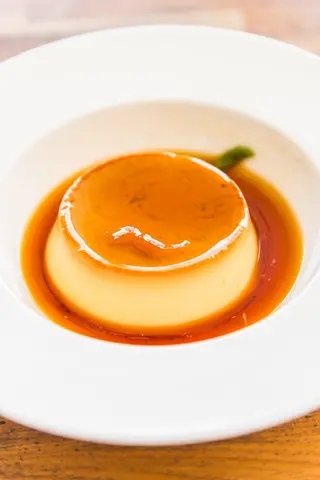 Creme caramel semifreddo