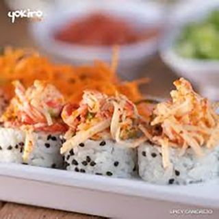 59B.Roll De Salmón Y Surimi (8 Pzs.)