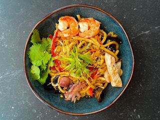 Удон з морепродуктами (320g)