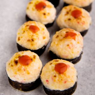 Запечений футомак з лососем