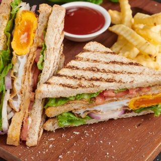 Sándwich Vegetal Queso Y Huevo