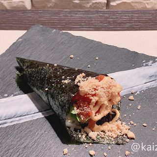 83. Temaki spicy salmone