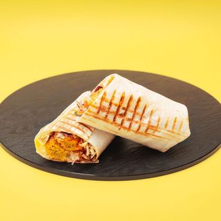 Burrito vegetariano ai falafels