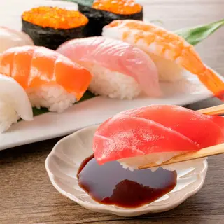 14. Sushi Variado (12 Uds.)