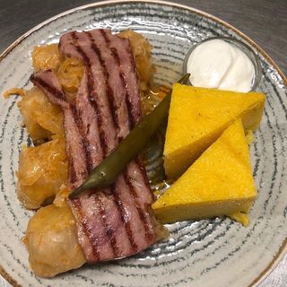 Meniul zilei Sarmale cu mămăliga și Ciorba A la Grec