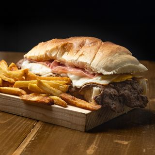 Sándwich De Lomito Clásico