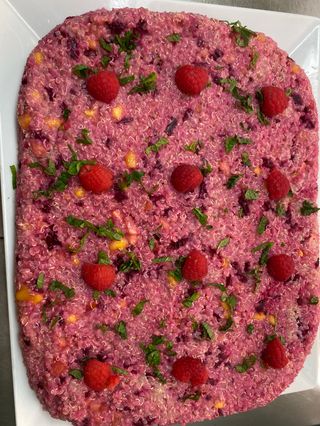 Ración de Ensalada de Quinoa, mango, Remolacha