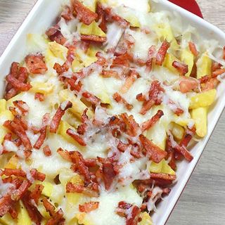 Patatas al horno con bacon y mozzarella