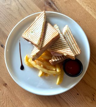 Tost sendvič sa šunkom 350gr
