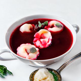 Barszcz z kołdunami