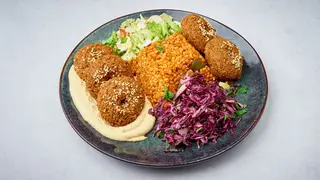 Falafel w zestawie