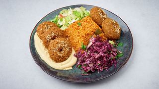 Falafel w zestawie