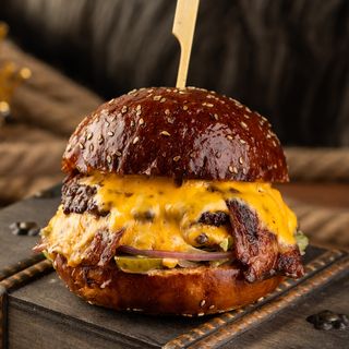 ობელიქს პლიუსი