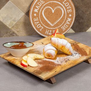 Kiflice sa jabukom i cimetom