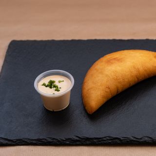 Empanada De Carne Deshilachada.
