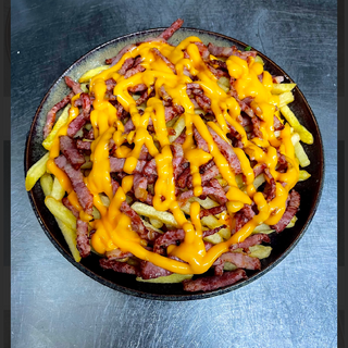 Batatas Fritas com Cheddar e Bacon