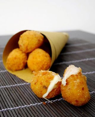 Mozzarella fresca in pastella