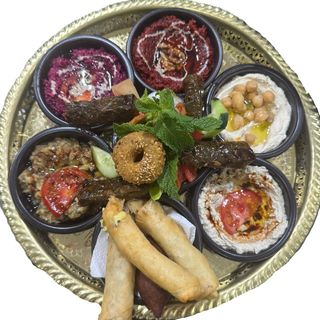 طبق مقبلات صغير